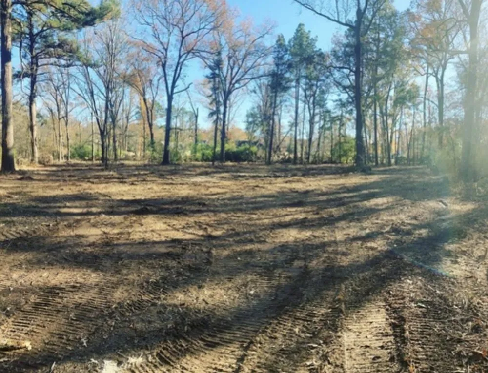 Local lawn care service experts serving Chattanooga, TN - Southern Dirt and Turf