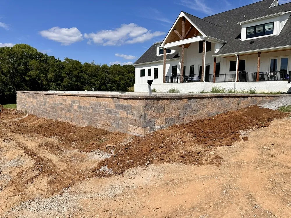 Custom yard maintenance for year-round maintenance in Tampa Bay, FL by Southern Dreams Landscaping