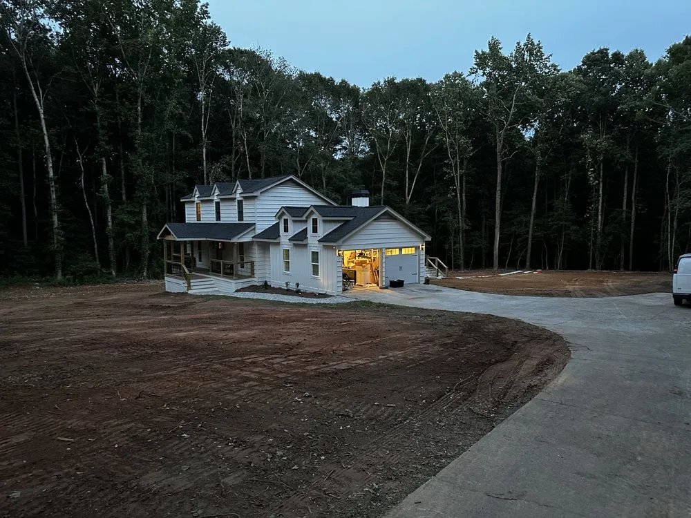 Custom lawn mowing service in Fayetteville, GA - Southern Earthworks