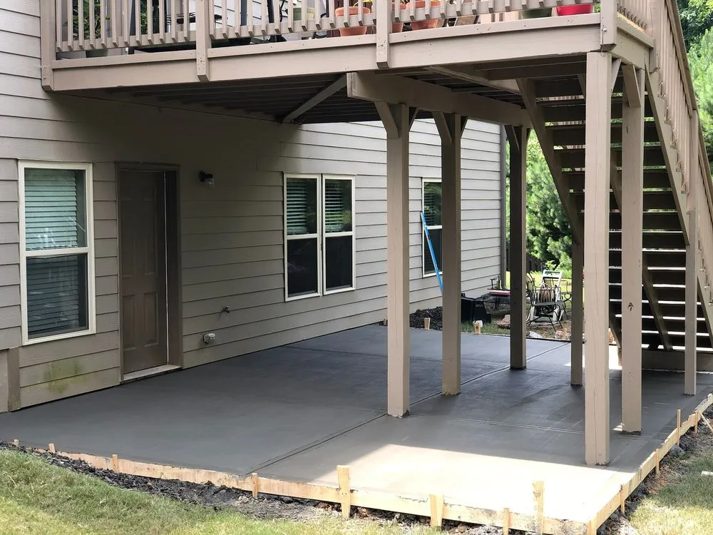Expert yard cleanup service for homes in Acworth, GA by Southern Edge Concrete