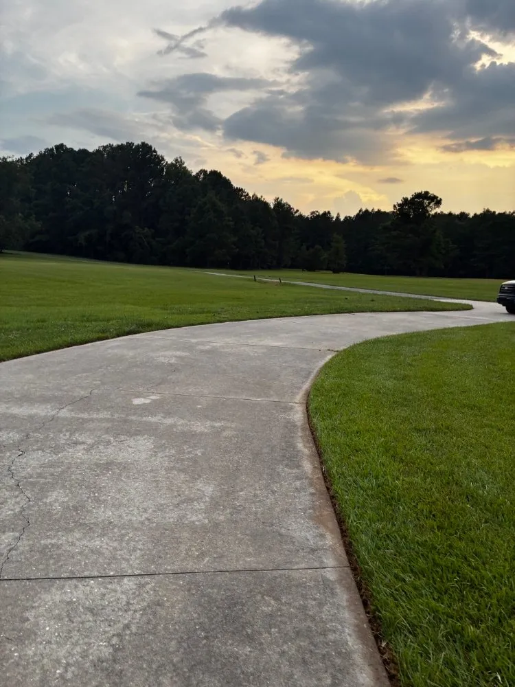 Affordable lawn mowing service for residential properties in Ray City, GA by Southern Edge Lawn Services