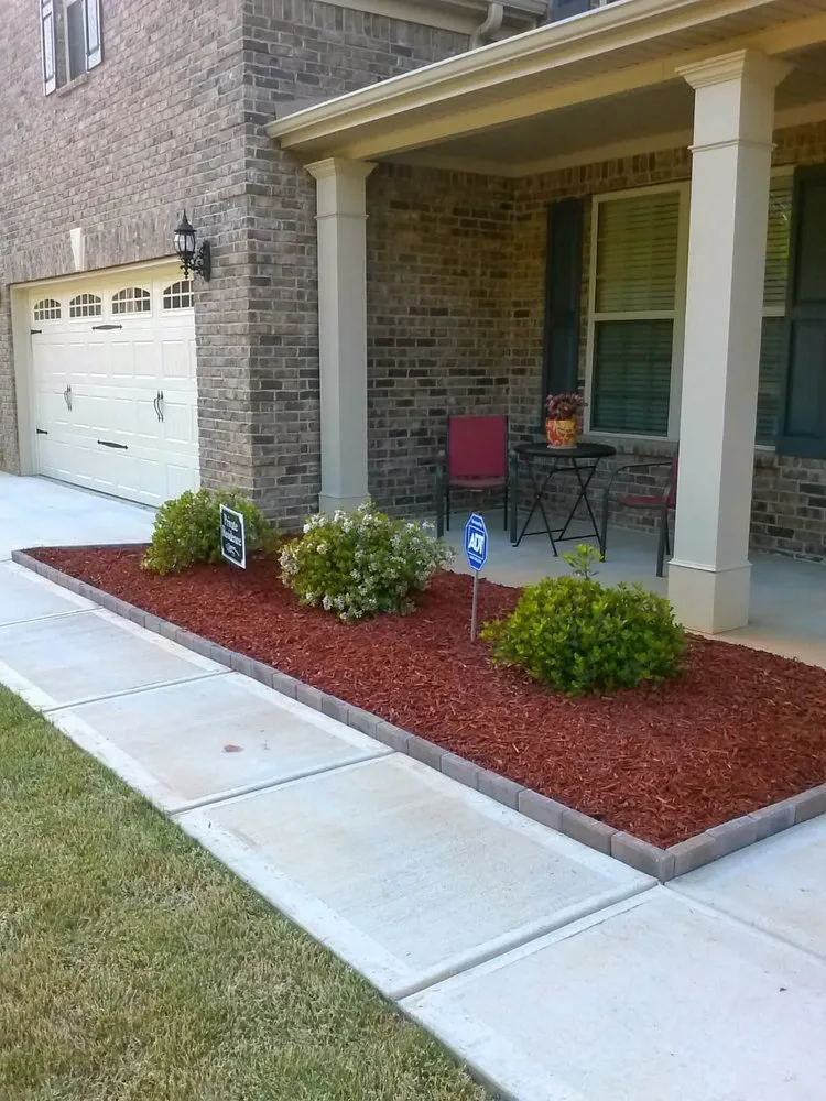 Professional garden landscaping experts serving Lawrenceville, GA - Southern Gardens Landscape Management