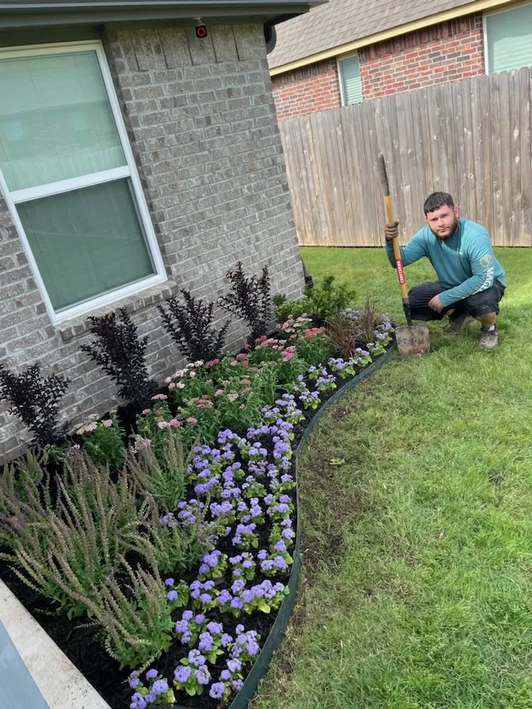 Affordable yard cleanup service for homes in Bentonville, AR by Southern Gem Contractor