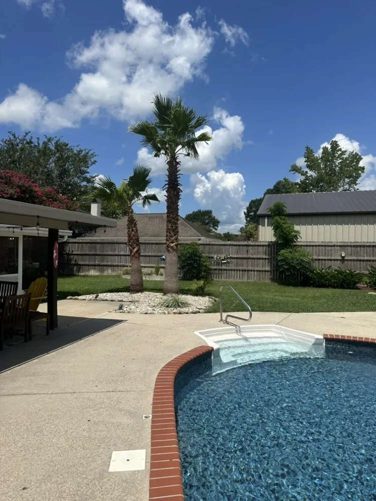 Trusted lawn mowing service experts serving Port Allen, LA - Southern Gentleman Lawncare and Tree Removal