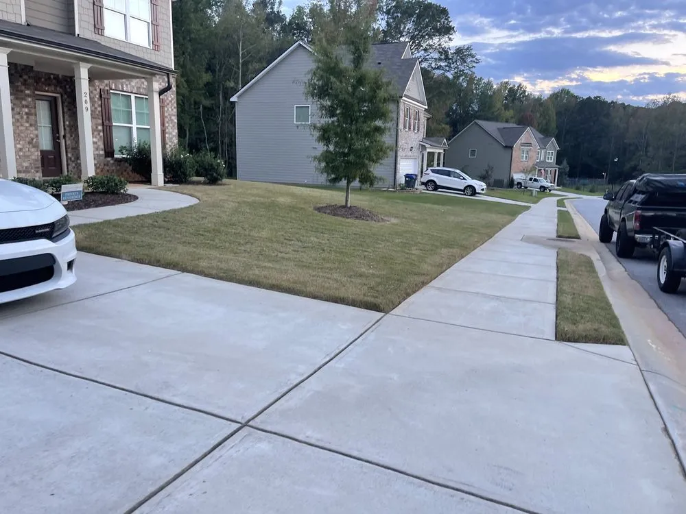 Trusted yard maintenance in Commerce, GA by Southern Green Landscape