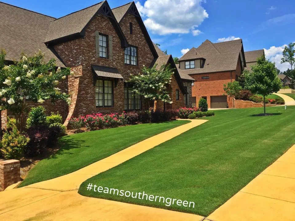 Local residential landscaping experts serving Birmingham, AL - Southern Green Lawn & Shrub Care