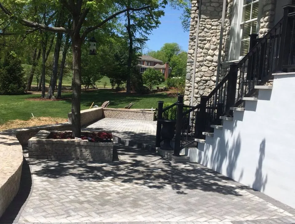 Affordable yard maintenance in Charlotte, TN - Southern Grounds