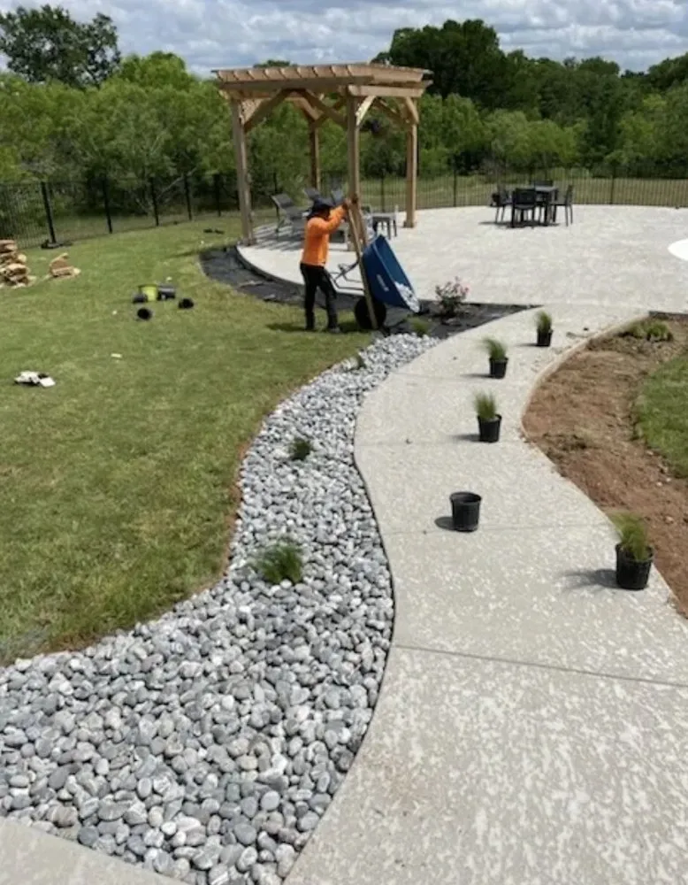 Professional outdoor landscaping in Cedar Creek, TX - Southern Guys