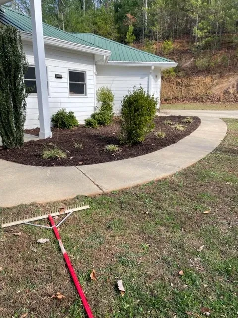 Custom yard cleanup service in Jasper, GA - Southern Hand Landscaping