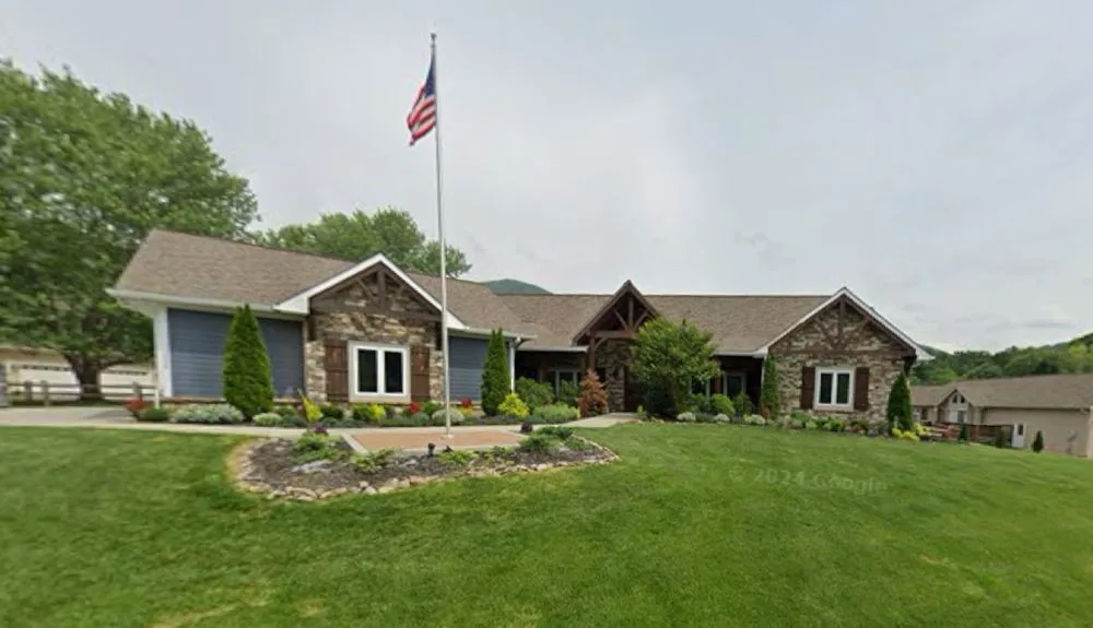 Custom landscape design with custom design in Seymour, TN by Southern Highlands Landscapes