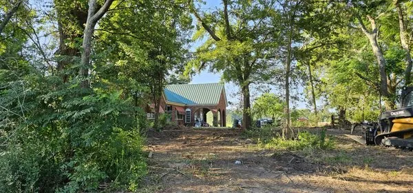 Southern Land Clearing Services Logo