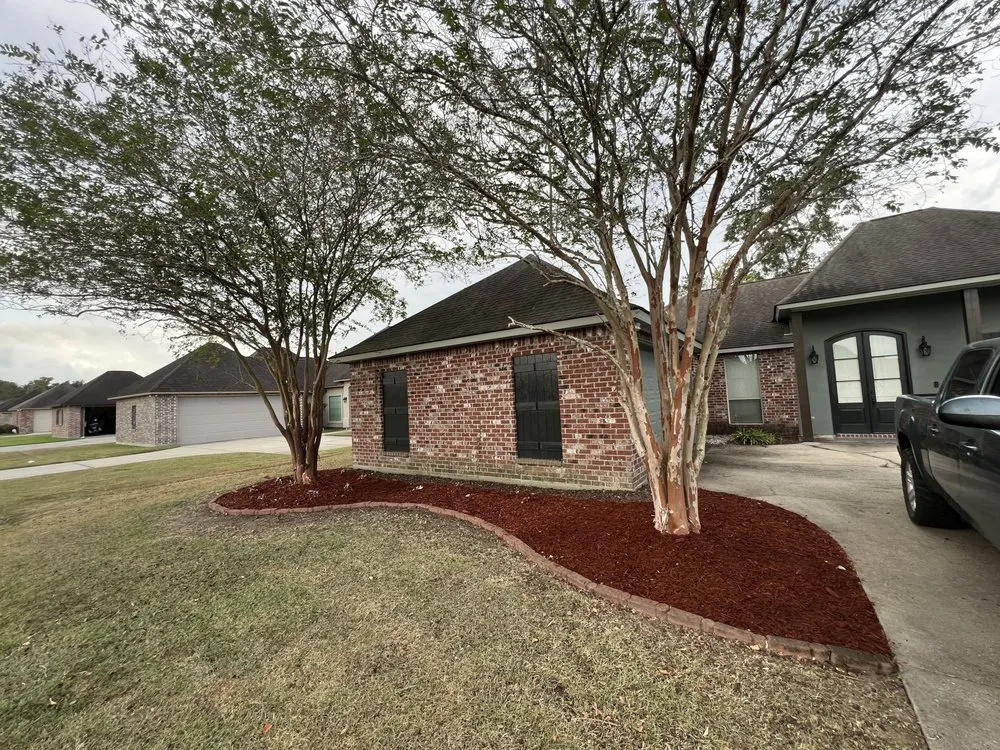 Affordable residential landscaping for beautiful yards across Gonzales, LA - Southern Land Innovations