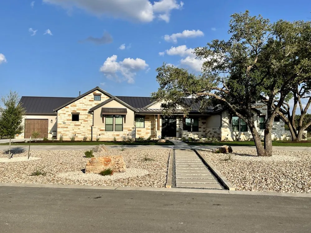 Trusted garden landscaping in Leander, TX by Southern Landscape Solutions Inc