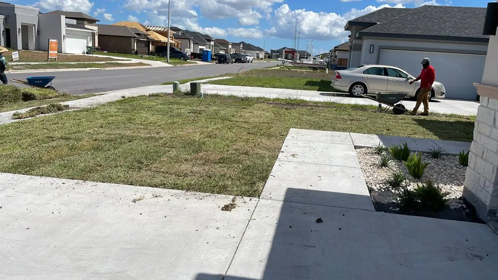 Affordable lawn mowing service in McAllen, TX by Southern Landscapers