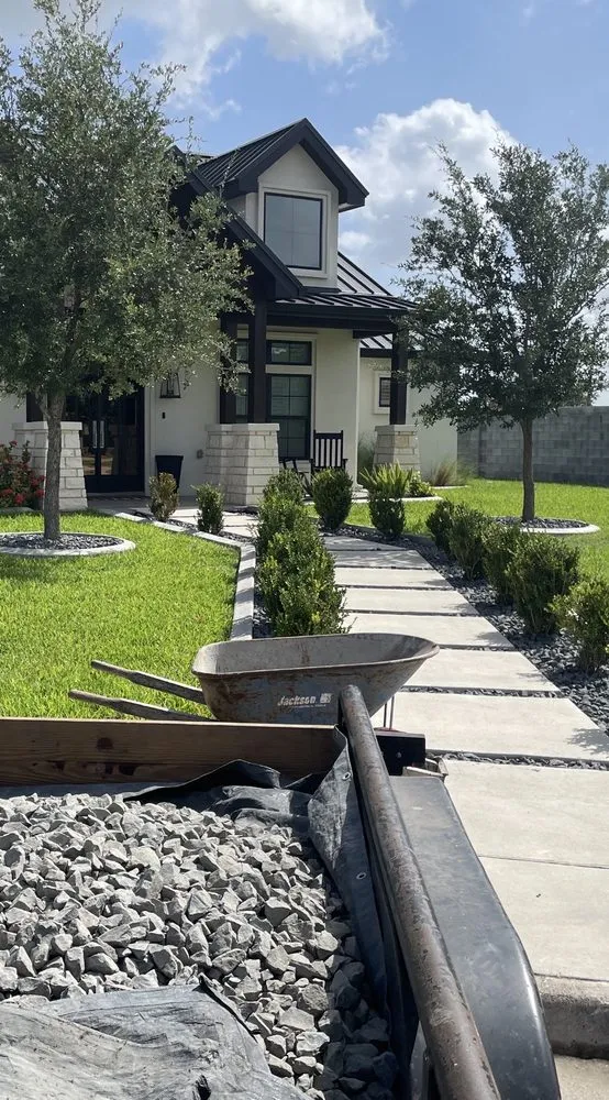 Expert landscape design for year-round maintenance in McAllen, TX by Southern Landscapers
