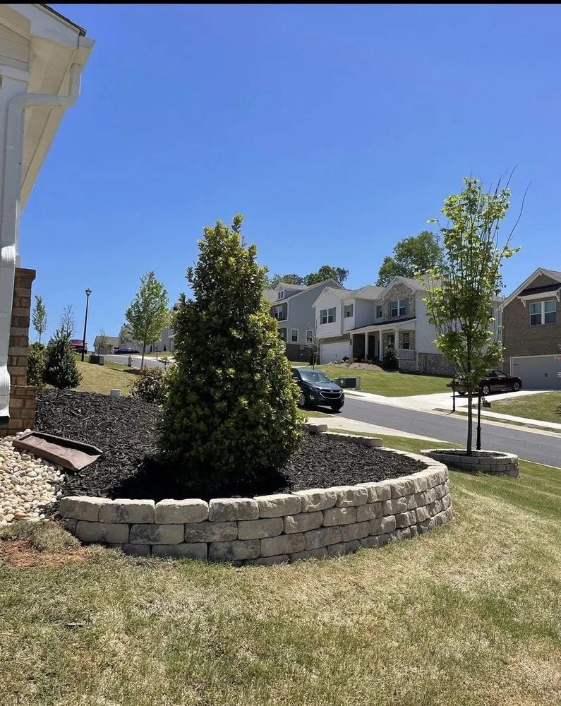 Custom lawn mowing service for homes in Lawrenceville, GA by Southern landscapes