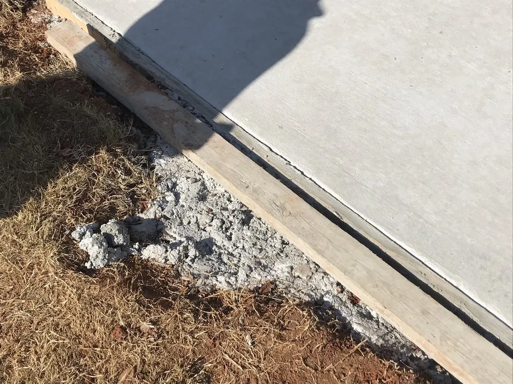 Affordable yard cleanup service in Madison, AL by Southern Landscaping & Lawn Maintenance