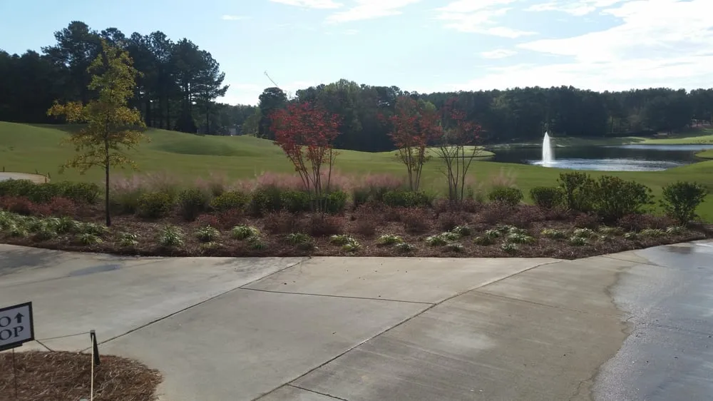 Local yard maintenance in Lugoff, SC by Southern Landscaping & Lawncare