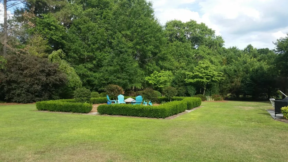 Affordable lawn mowing service for residential properties across Lugoff, SC - Southern Landscaping & Lawncare