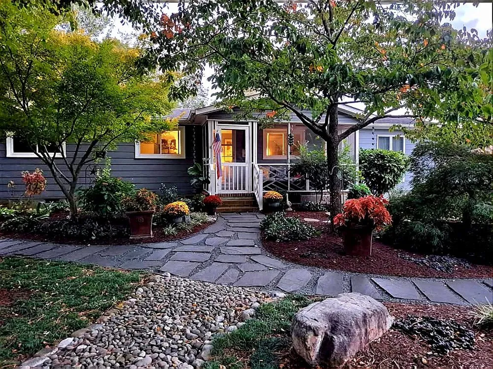 Custom residential landscaping in Suffolk, VA by Southern Landscaping