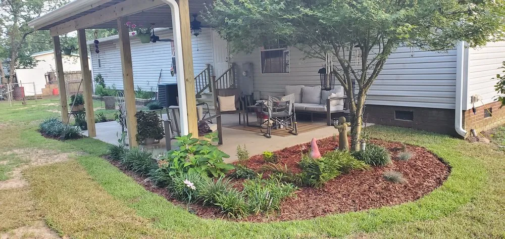 Affordable outdoor landscaping experts serving Fayetteville, NC - Southern Lawn Care