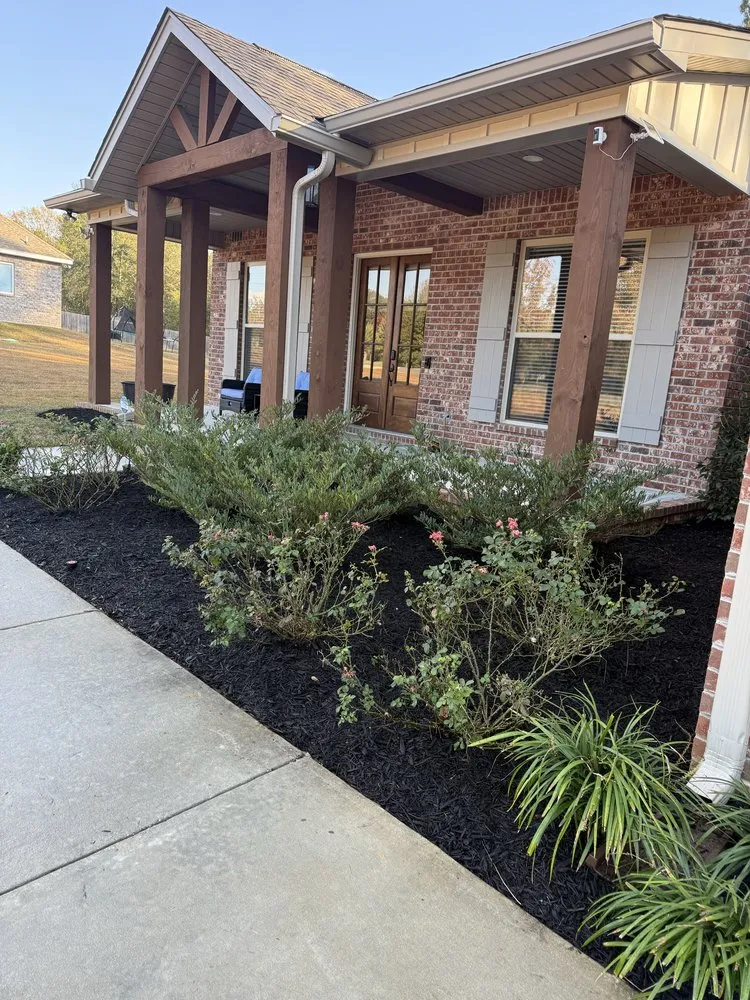 Affordable garden landscaping for beautiful yards in Purvis, MS by Southern Lawn Care