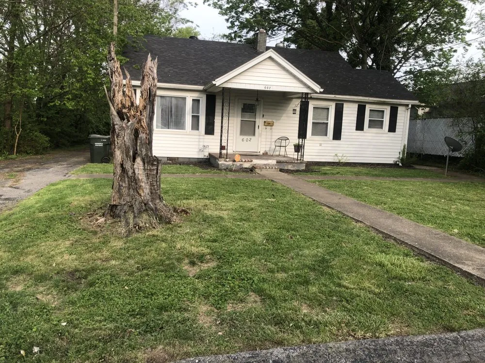 Expert yard maintenance in Hopkinsville, KY by Southern Lawn Maintaince