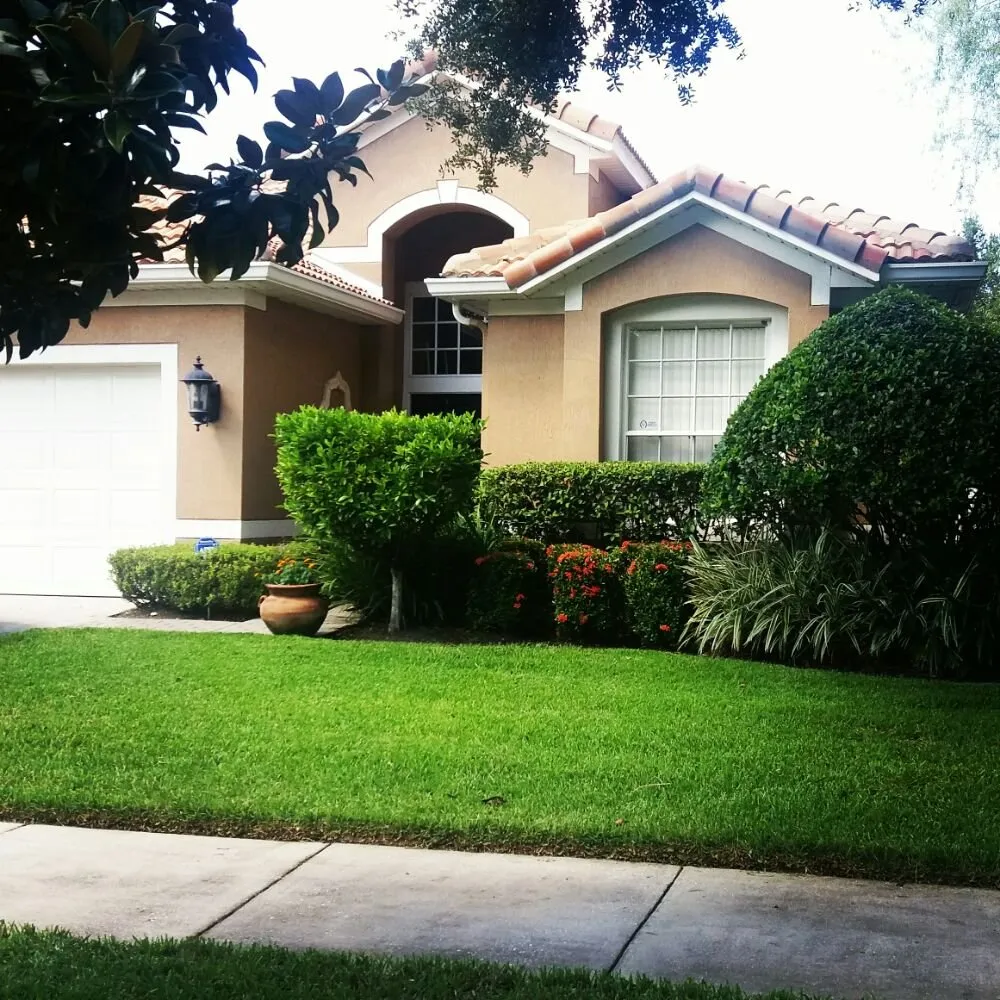 Expert lawn care service in Orlando, FL by Southern Lawn Maintenance