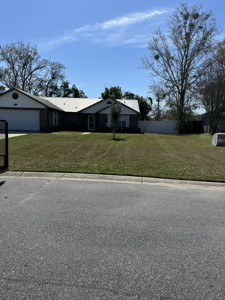 Custom lawn care service experts serving Foley, AL - Southern Lawn Services