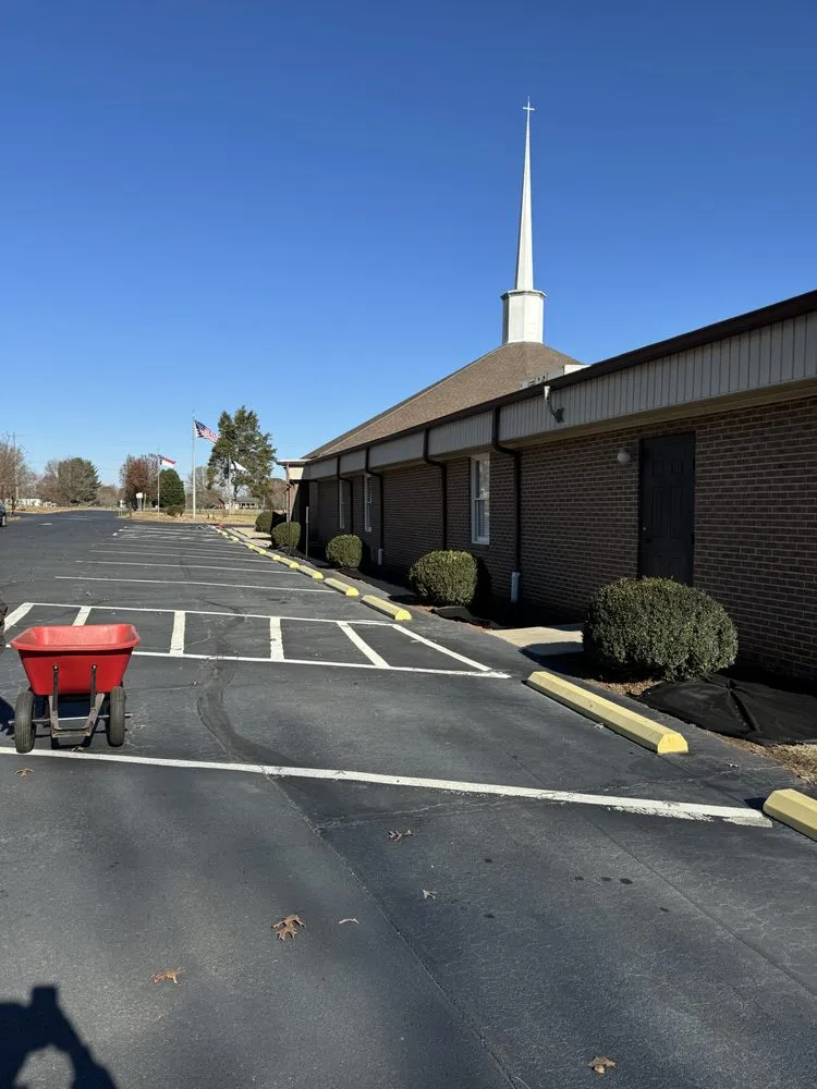 Professional yard cleanup service experts serving Oak Ridge, NC - Southern Lawns Maintenance and Care