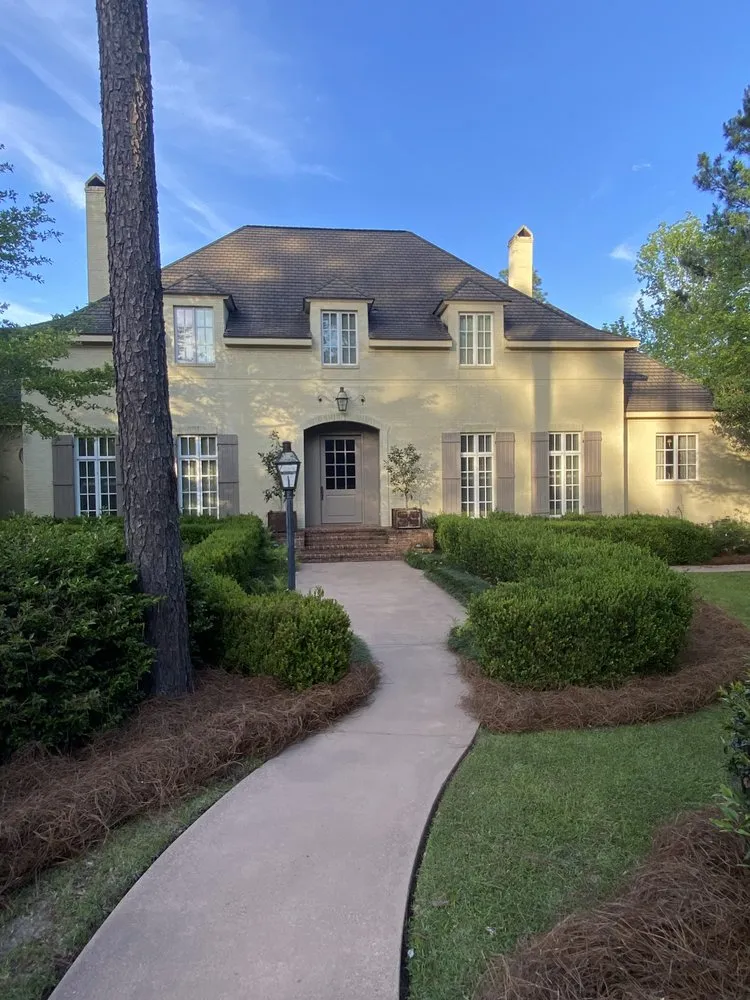 Trusted outdoor landscaping experts serving Hattiesburg, MS - Southern Leaf