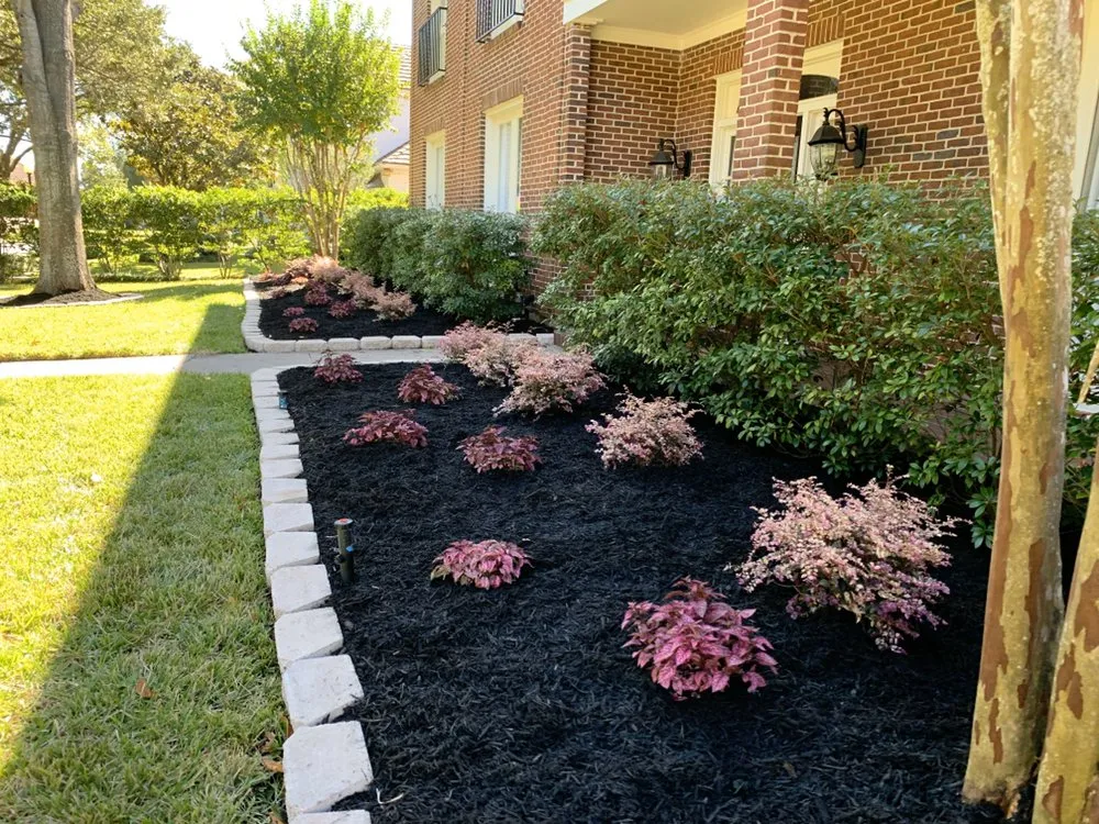 Professional garden landscaping experts serving Columbus, GA - Southern Luxury Landscape