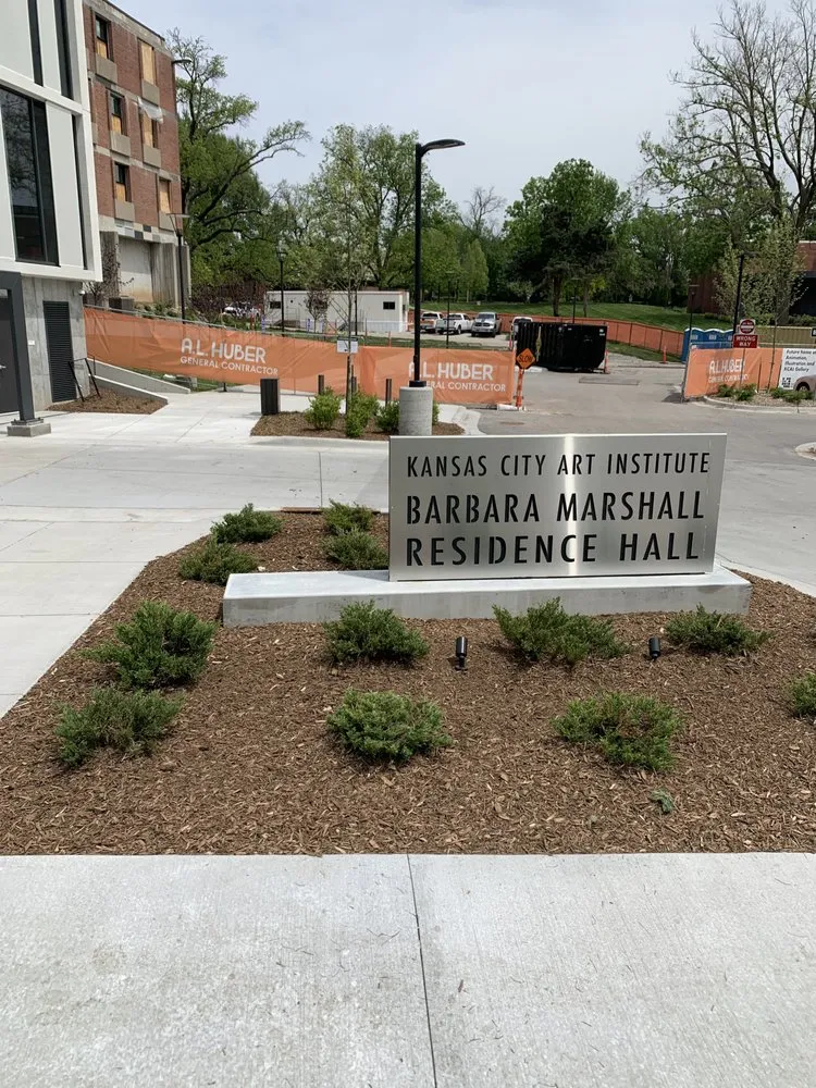 Top-rated lawn mowing service experts serving Smithville, MO - Southern Mulch and Soil