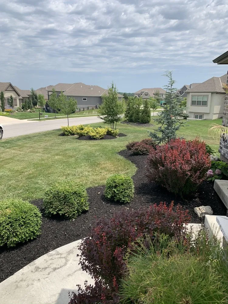 Custom yard cleanup service for residential properties across Smithville, MO - Southern Mulch and Soil