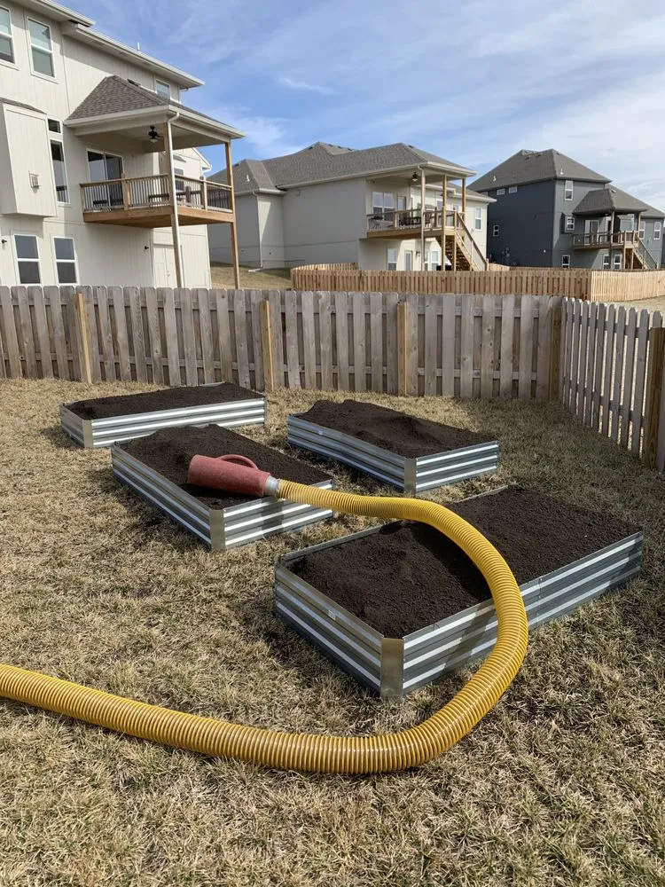 Local landscape installation in Smithville, MO - Southern Mulch and Soil