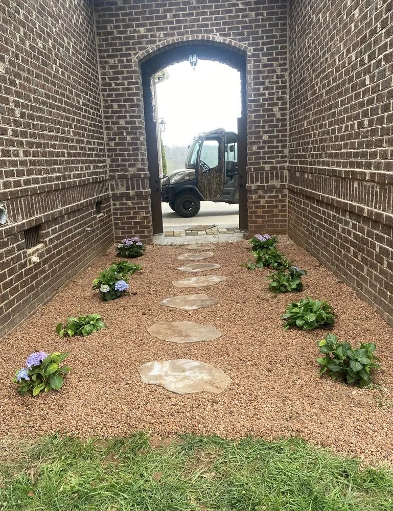 Trusted yard maintenance in Loudon, TN by Southern Mulch Company