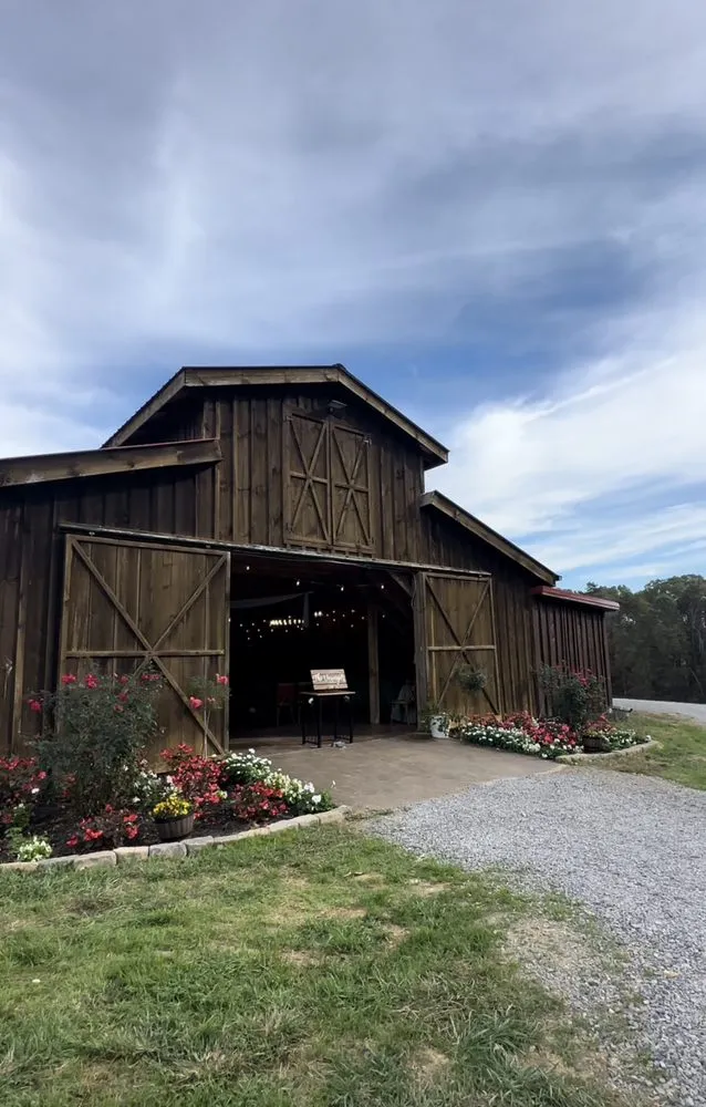 Trusted lawn care service for beautiful yards in Loudon, TN by Southern Mulch Company