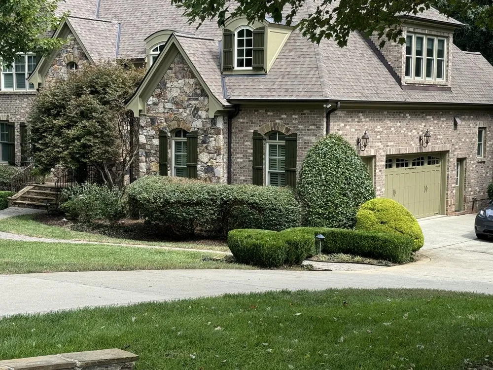 Custom yard maintenance in Butner, NC - Southern Oaks