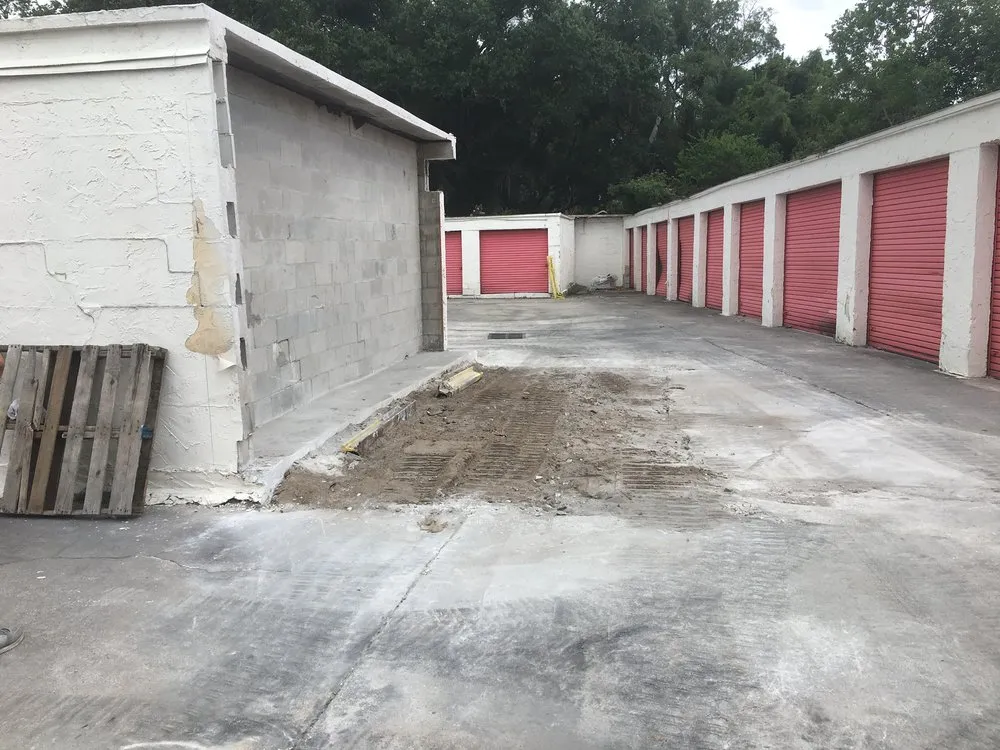 Custom yard cleanup service for outdoor upgrades in Ormond Beach, FL by Southern Outdoor Specialists