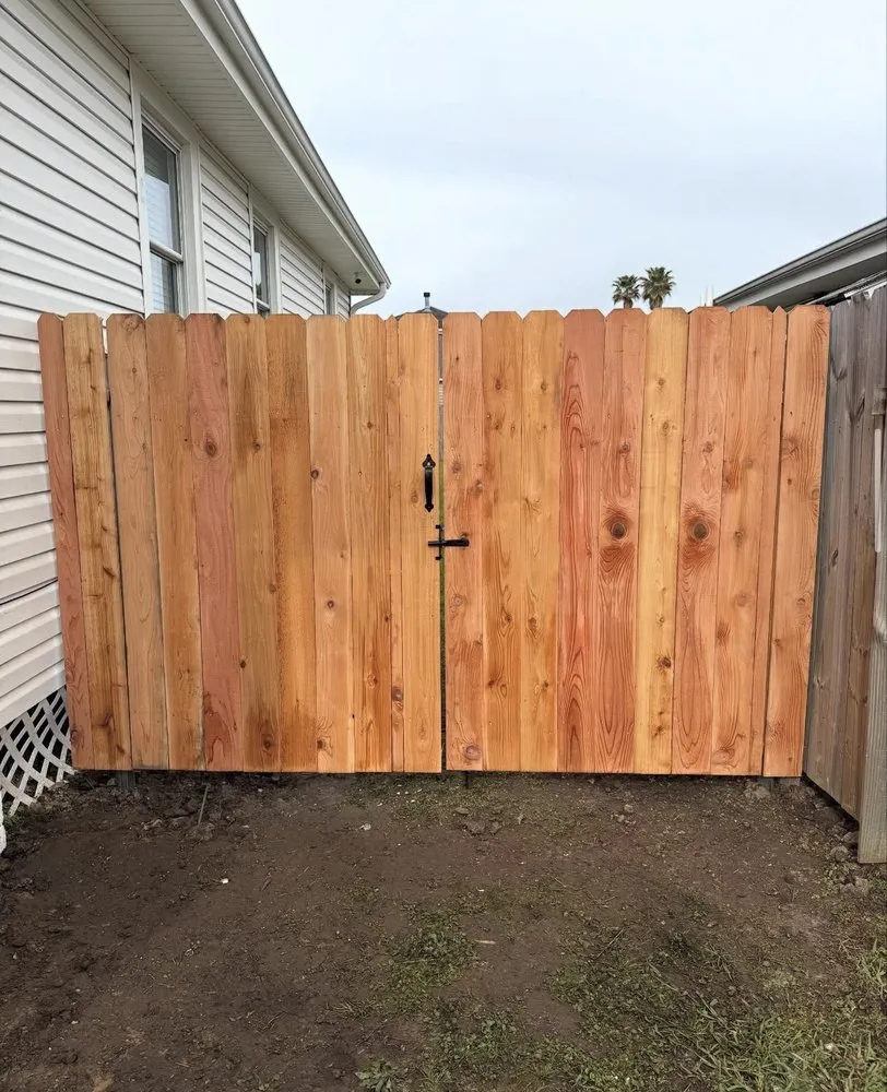 Top-rated landscape installation with custom design in Harahan, LA by Southern Outdoors