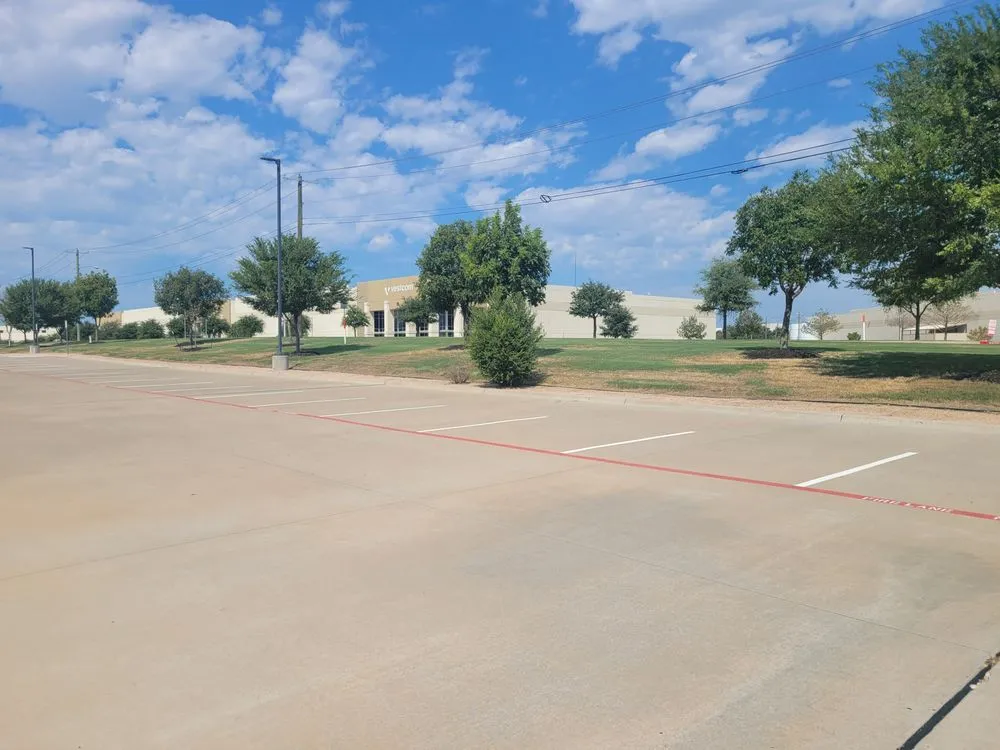 Affordable lawn care service for beautiful yards across waxahachie, TX - Southern Pine Mowing