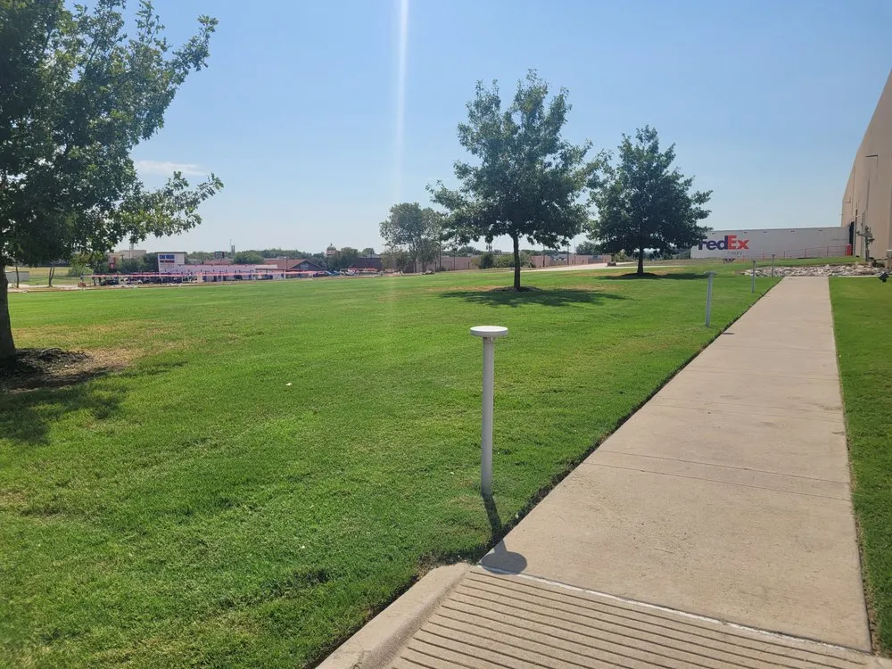 Top-rated lawn care service experts serving waxahachie, TX - Southern Pine Mowing