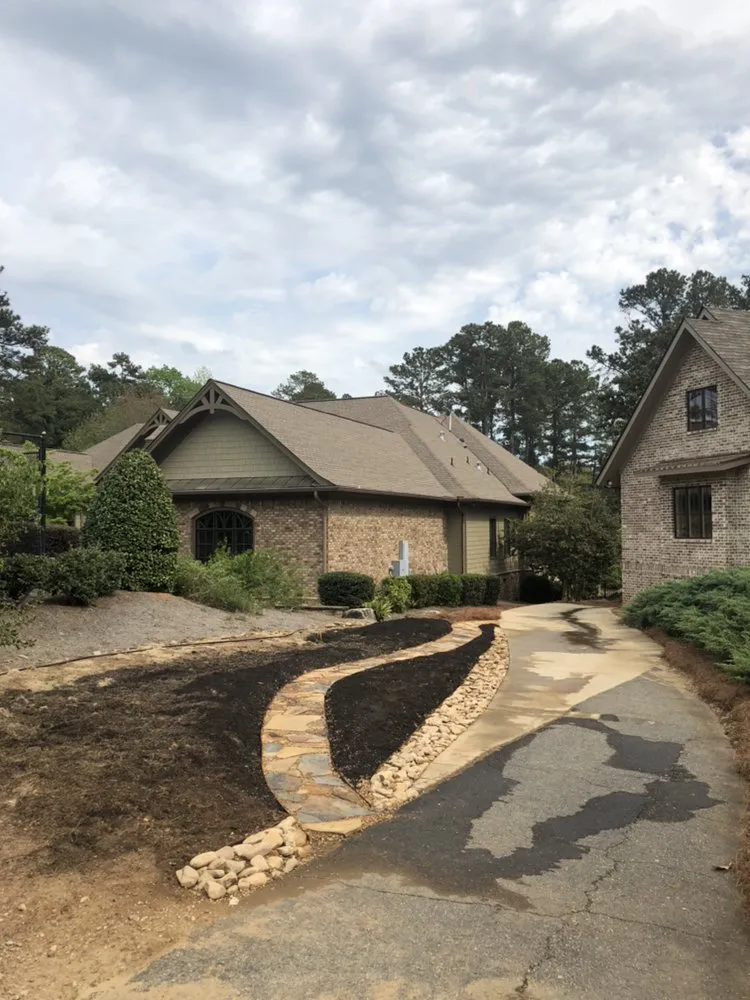 Trusted lawn care service in Lilburn, GA - Southern Pines Landscaping