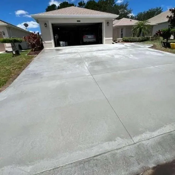 Top-rated lawn care service for residential properties in Leesburg, FL by Southern Precision