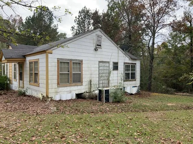 Affordable garden landscaping in Byhalia, MS by Southern Property Dreams