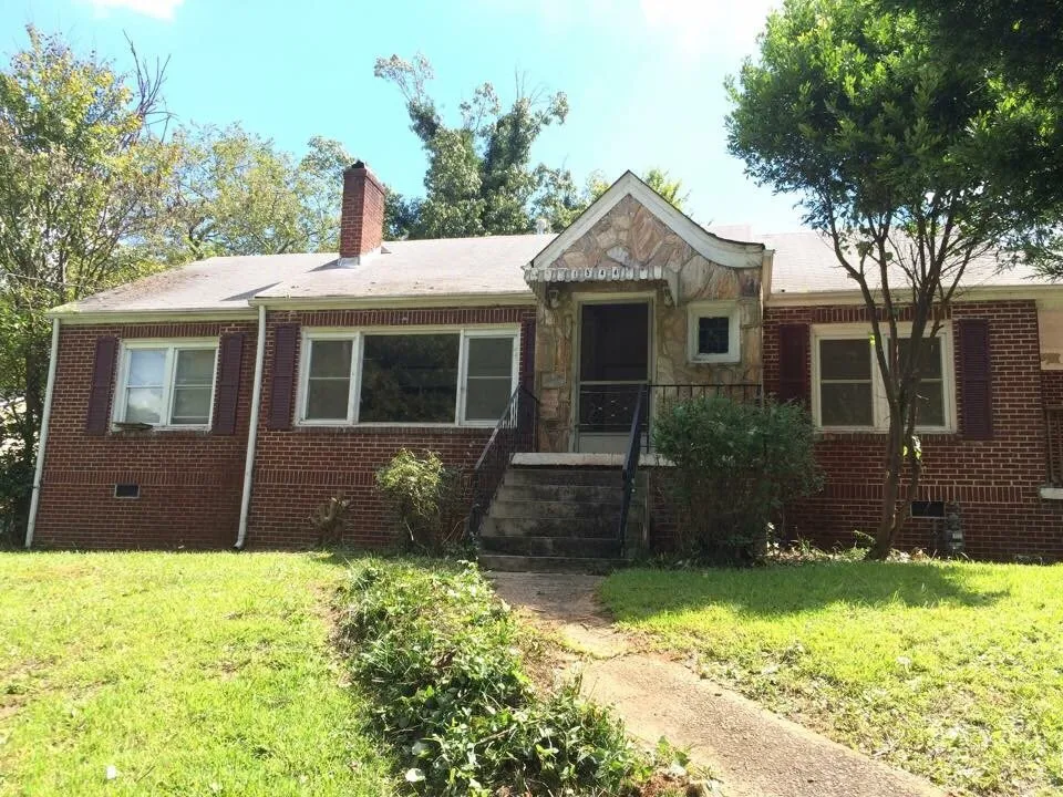 Professional yard maintenance experts serving Acworth, GA - Southern Roots Landscaping