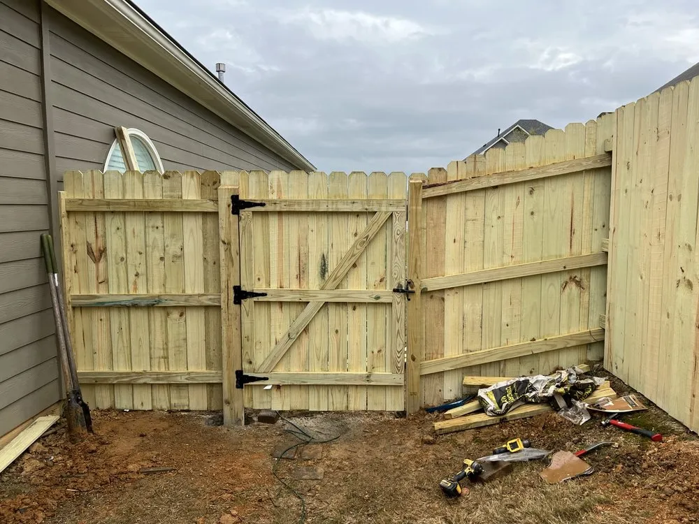 Custom residential landscaping experts serving Tuscaloosa, AL - Southern Roots Lawn & Landscape