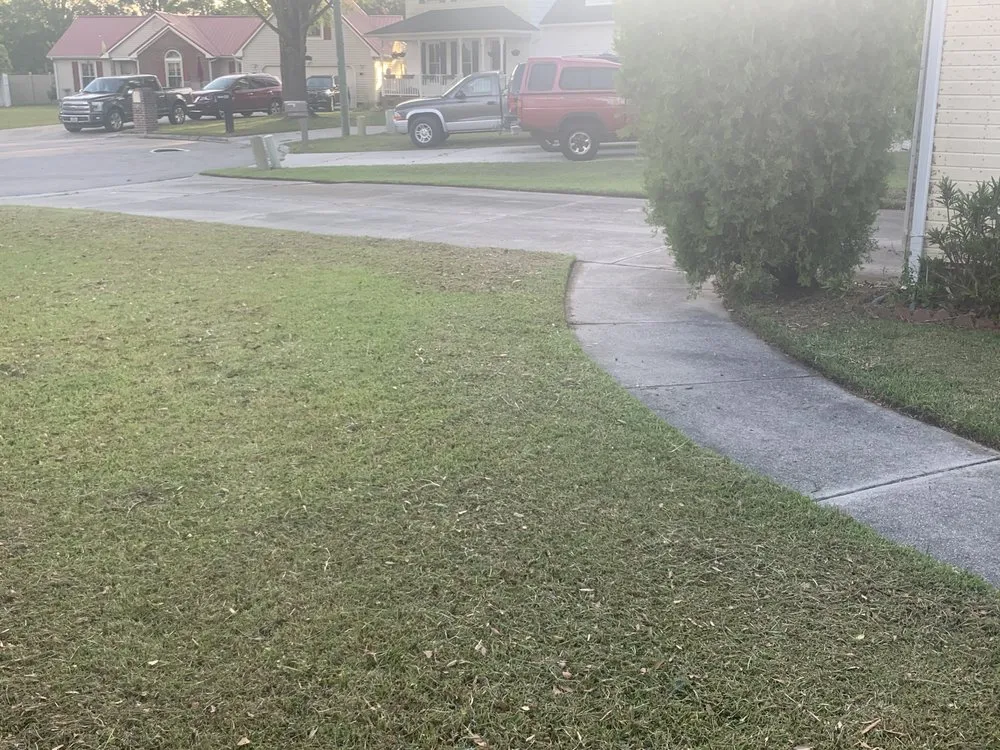 Top-rated lawn mowing service experts serving Hubert, NC - Southern Royalty Services