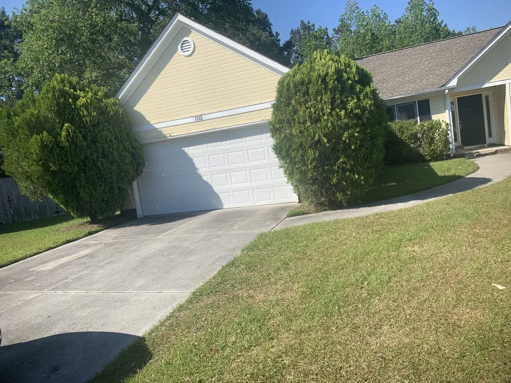 Professional residential landscaping experts serving Hubert, NC - Southern Royalty Services