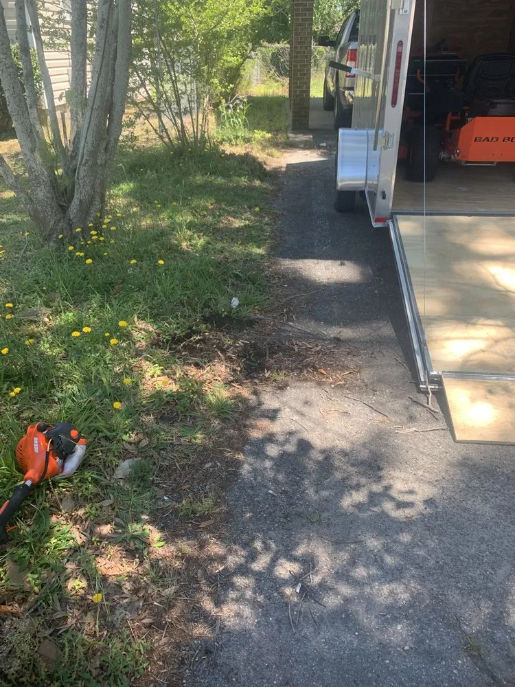 Custom yard maintenance in Hubert, NC - Southern Royalty Services